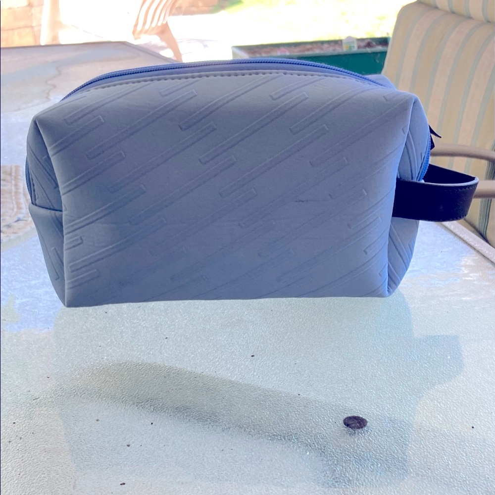 BRAND NEW Travel-Sized Bag